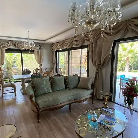 فيلة Esmeralda Villa *