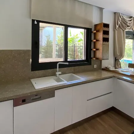 فيلة Esmeralda Villa *